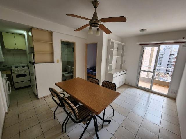 Alquiler Departamento Rosario 1 Dormitorio Centro Moreno y Urquiza Balcón al frente