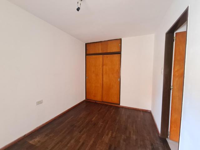Alquiler Departamento Rosario 1 dormitorio Echesortu Luminoso Escalera