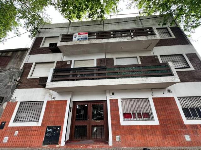 Alquiler departamento Rosario 1 dormitorio escalera La Tablada bajas expensas