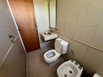 Alquiler departamento Rosario Amplio Monoambiente con balcón al frente Rodriguez y Mendoza