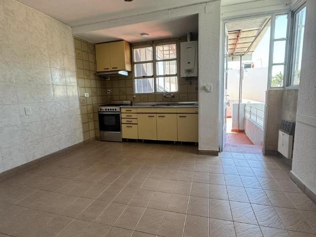 alquiler departamento tipo casa en viamonte 1260 primer piso patio con parrillero ? 120m?