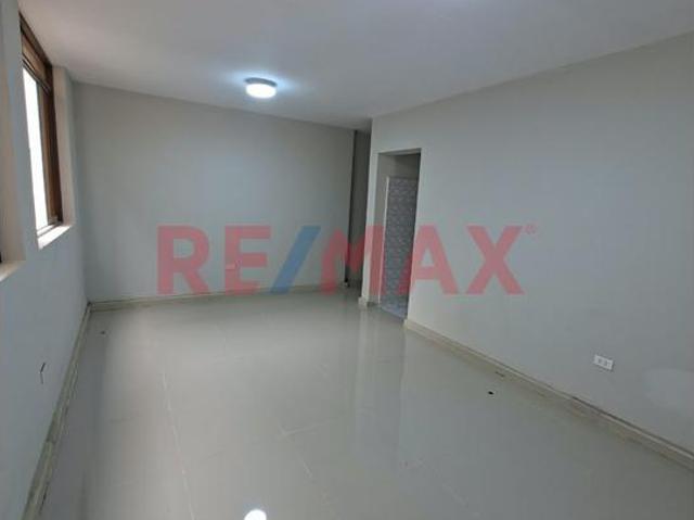Alquiler Departamentto Remodelado Frente A Parque Distrito De Rimac