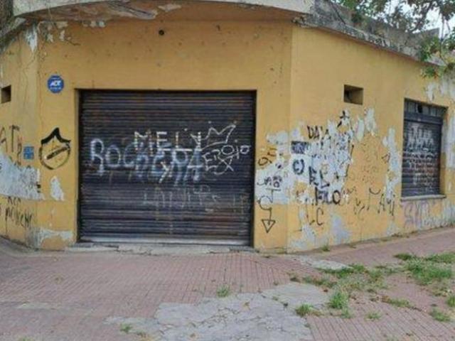 Alquiler Depósito 172 m² en esquina Lanús Oeste