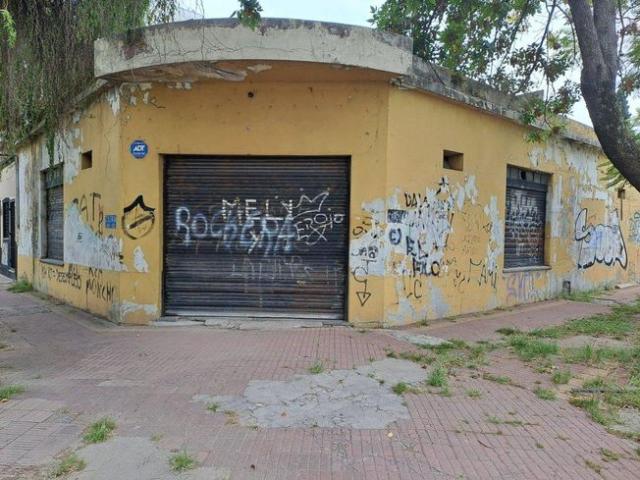 Alquiler depósito 180 M2 en Lanús Oeste