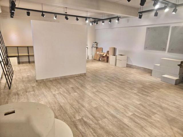 ALQUILER DEPOSITO COMERCIAL DE TRES PLANTAS | CHACARITA | CON ENTRADA PARA CAMIONETAS