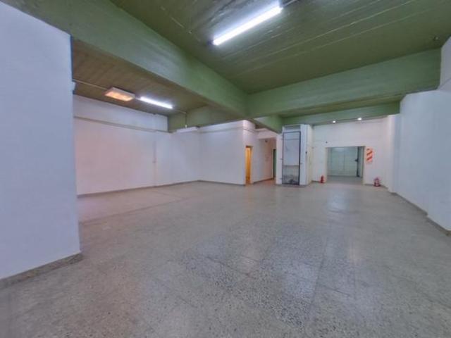 Alquiler Depósito Edificio Comercial Oficinas polo audiovisual pick Up montacargas 7 baños Chacarita