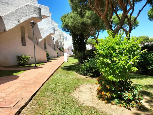 ALQUILER DESDE YA HASTA 30 DE JUNIO APARTAMENTO EN LA BARROSA