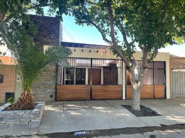 Alquiler Disponible Por 5 Meses Casa 3 Dormitorios En Barrio Mutual Banco San Juan Capital