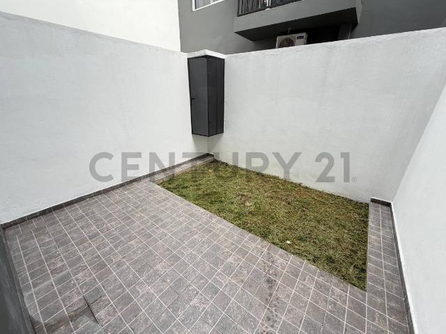 ALQUILER DPTO 1 AMB CON PATIO Y COCHERA EN CASEROS TRES DE FEBRERO