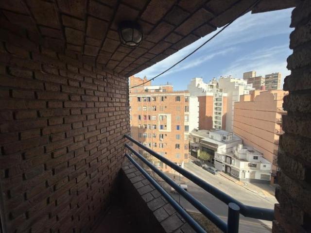 ALQUILER | Dpto 1 dorm, 1 baño Con balcón, en excelente zona de Nueva Córdoba TAP1220069