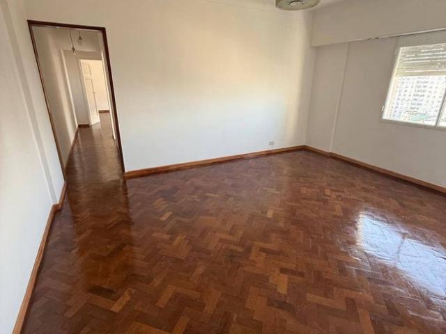 ALQUILER. Dpto 3 amb reciclado a nuevo. C/Cochera y balcón. Edif 9. VILLA CELINA