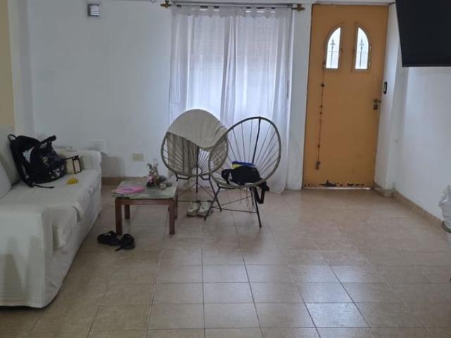 ALQUILER Dúplex 3 ambientes con Patio y Garaje