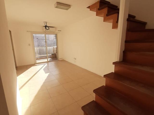ALQUILER DUPLEX 1 DORM MAS ESCRITORIO A MTRS DE CIUDAD UNIVERSITARIA
