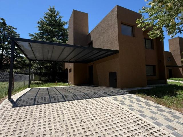 ALQUILER Duplex Complejo Cerrado, Villa Allende Golf