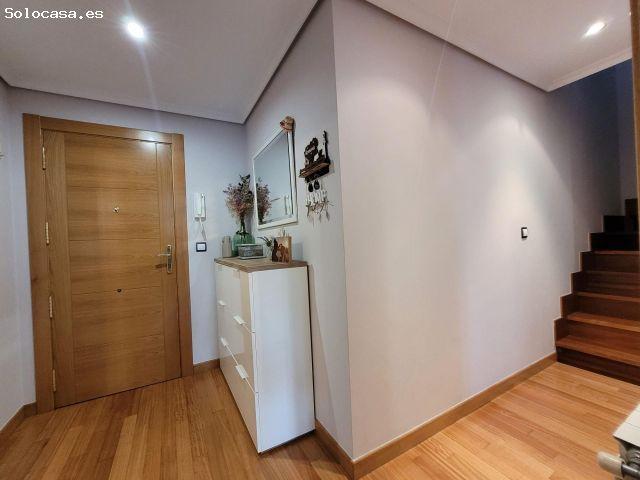 ALQUILER DUPLEX DE TRES HABITACIONES CON TERRAZA Y PLAZA DE GARAJE