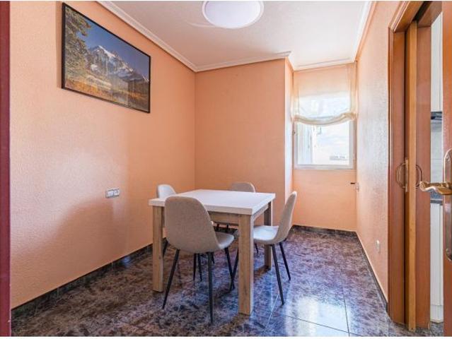 ? Alquiler en Montegrande – 3 dormitorios, terraza y hasta 2 plazas de garaje