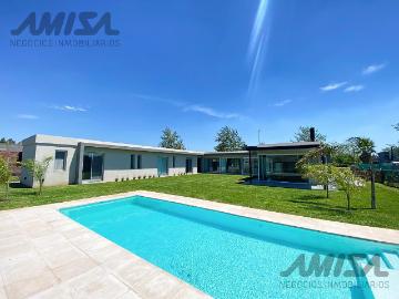 Casa en alquiler en Distrito Don Cristóbal - Jardín