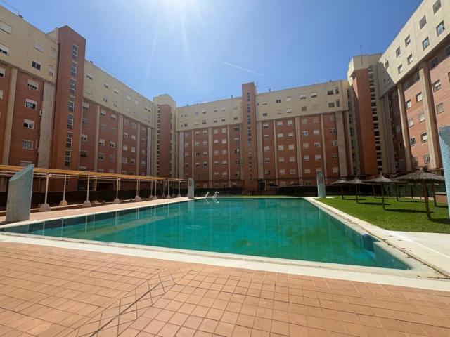 ALQUILER EN SEVILLA ESTE CON PISCINA