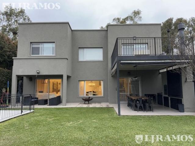 ALQUILER ENERO 2027 BARRIO CERRADO LA DAMASIA EXCELENTE CASA