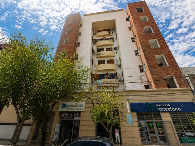 Alquiler Excelente Punto, Departamento. 2 Dorm. Con Cochera