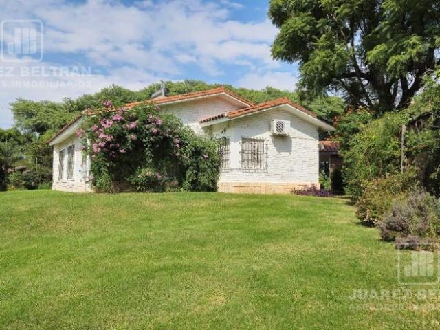 ALQUILER Excepcional Casa en uno de los mejores lugares del Gol de Villa Allende