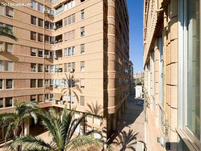 ALQUILER EXCLUSIVO EN EL HUERTO DE RIPOLL, ELCHE: TU NUEVO HOGAR JUNTO AL PALMERAL
