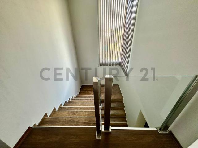 Alquiler Exclusiva Residencia de Categoría en Barrio Privado Las Marías