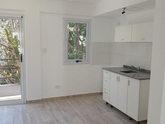 ALQUILER HERMOSO MONOAMBIENTE BANFIELD