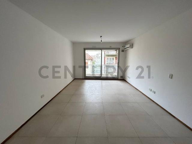 ALQUILER MONOAMBIENTE CON BALCÓN AL FRENTE | GIMNASIO, PILETA Y SUM