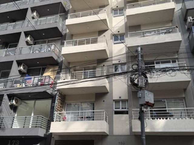 ALQUILER MONOAMBIENTE CON BALCON APTO PROFESIONAL