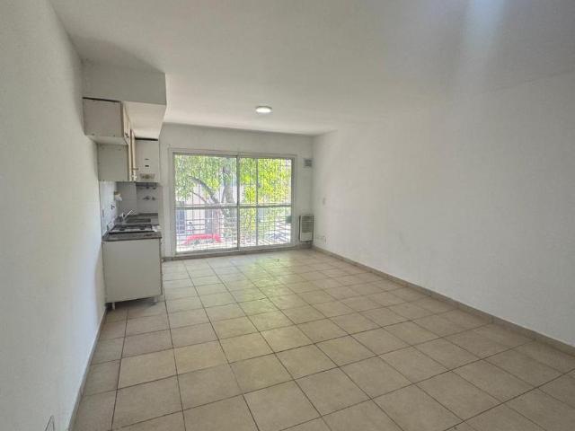 ALQUILER MONOAMBIENTE CON BALCON EN ZONA FACULTADES IDEAL ESTUDIANTES