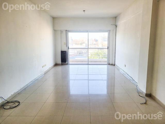 ALQUILER MONOAMBIENTE CON BALCON FLORESTA ? 34m?