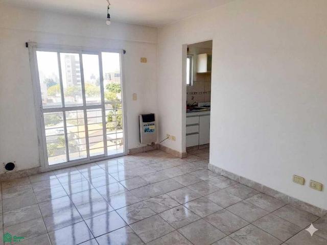 ALQUILER MONOAMBIENTE CON COCHERA FIJA EN CASEROS