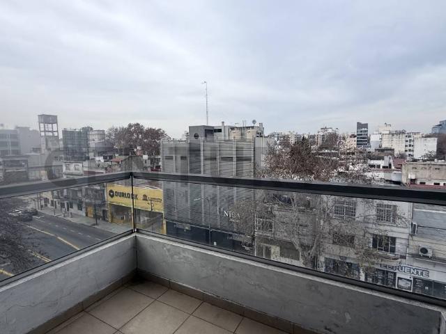 ALQUILER MONOAMBIENTE VILLA SANTA RITA CON BALCON AL FRENTE