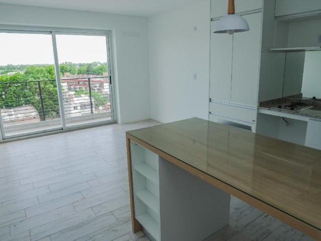 ALQUILER MODERNO MONOAMBIENTE CON BALCON Y AMENITIES EN CALLE PELLEGRINI ROSARIO