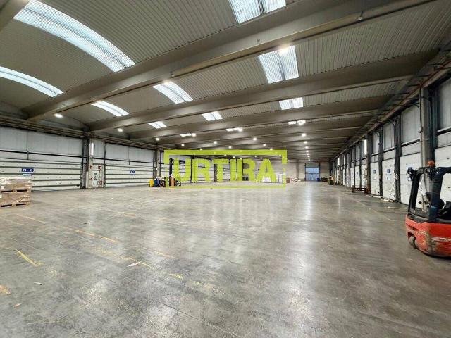 Alquiler nave logística con muelles de carga en Zaisa III – Irún frontera Francia 4.094m2 de nave en parcela de 9.626m2