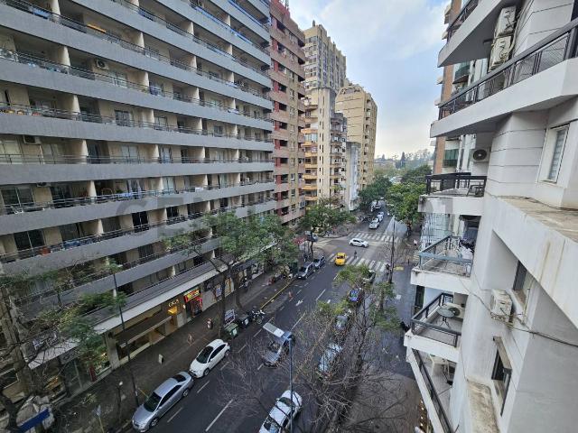 Alquiler Nueva Córdoba | 2 dormitorios con cochera y seguridad las 24 hs | Estrada 160