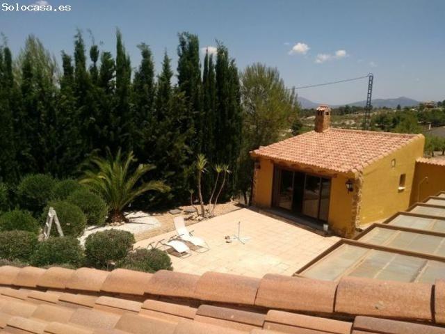 ALQUILER O VENTA, magnífico chalet en Castalla
