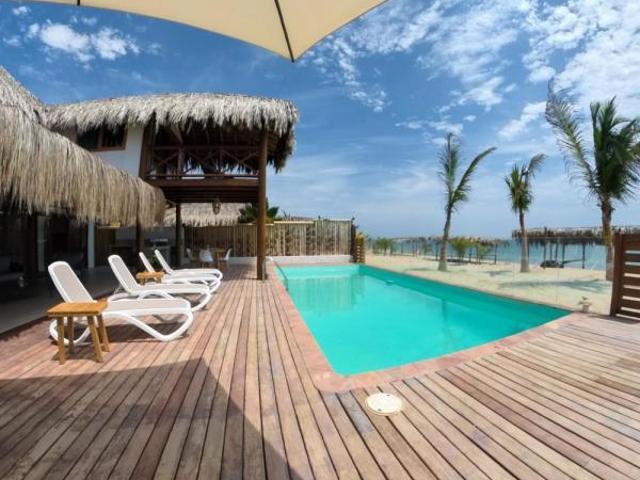 Alquiler o venta exclusiva casa de playa en condominio canoas del mar punta sal