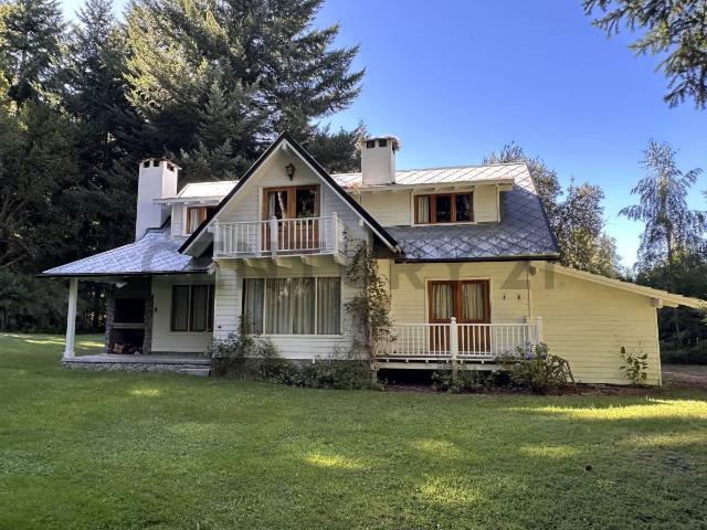 Alquiler Permanente Casa en CUMELEN COUNTRY CLUB, Villa La Angostura