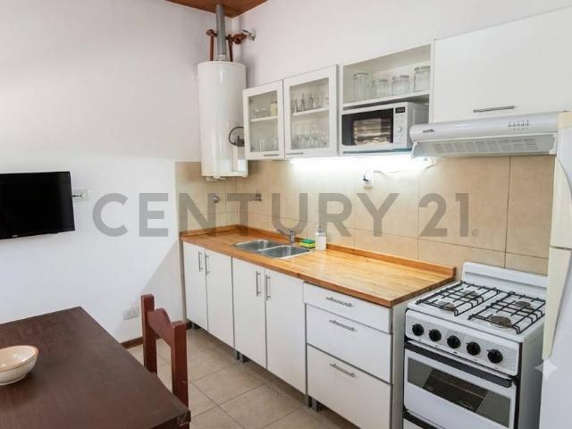 ALQUILER PH 4 ambientes Sin expensas Caseros