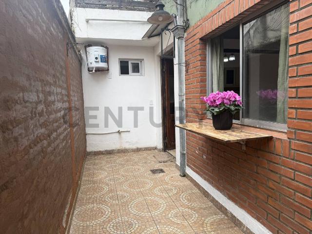 ALQUILER PH 2 AMBIENTES EN VILLA URQUIZA CON PATIO SIN EXPENSAS SE ALQUILA SOLO CON SEGURO DE CAUCIO