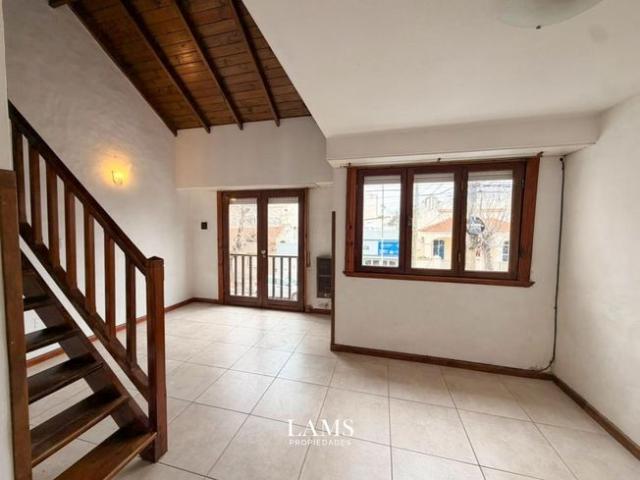 Alquiler Ph 2 ambientes en Planta Alta Barrio Chauvin