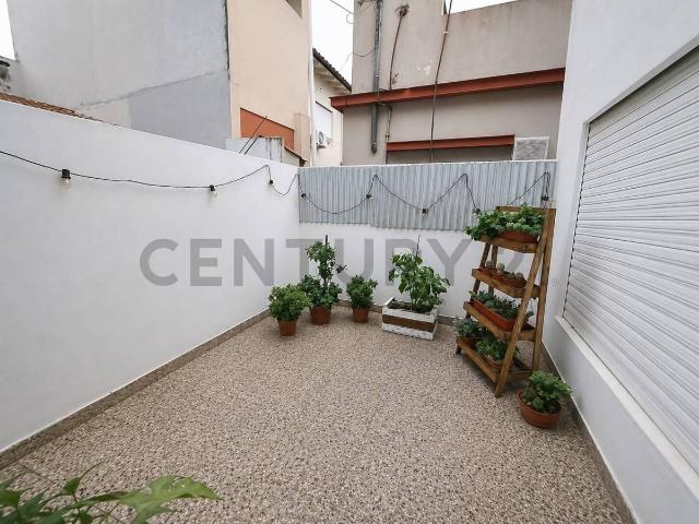 ALQUILER PH 3 AMBIENTES AL FRENTE CON PATIO Y AMBIENTE INDEPENDIENTE EN LANÚS OESTE