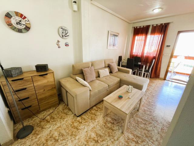 Alquiler piso con aire acondicionado, piscina comunitaria
