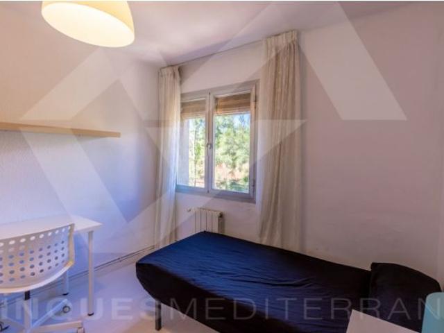 ALQUILER – PISO DE 4 HABITACIONES CON VISTAS AL MAR
