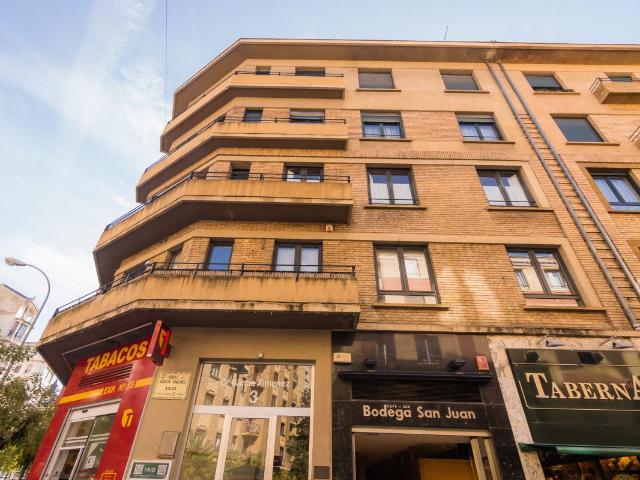 alquiler piso en ensanche, pamplona