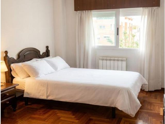 ALQUILER PISO EN GRANADA | VIVIENDA HABITUAL 2 DORMITORIOS | ZONA PLAZA DE TOROS San Lazaro | DE L