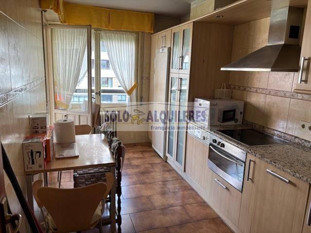 Alquiler piso en Iturrama Pamplona/Iruña | 1300 € | 100 m²