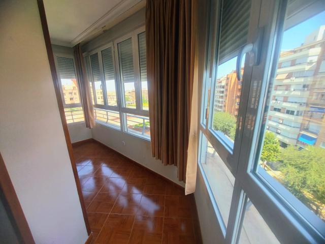 alquiler piso en paseo de la estación, jaén
